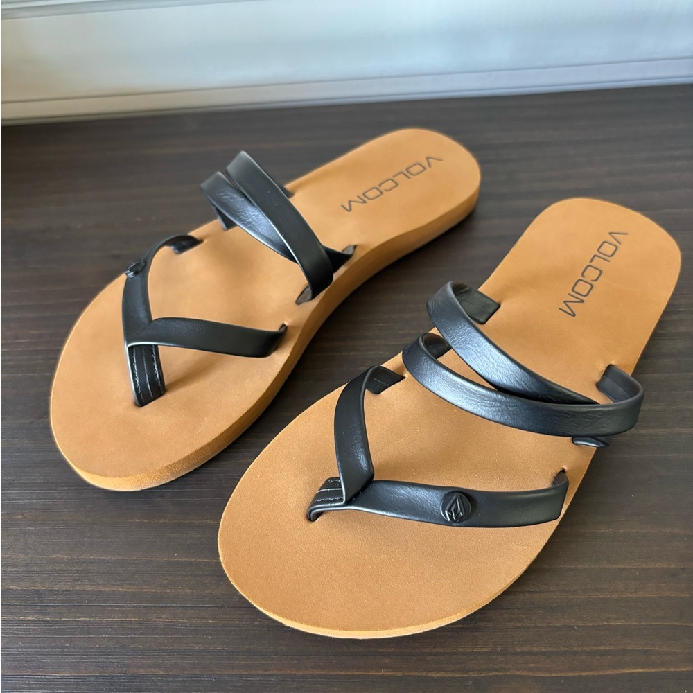 Girls NEW Volcom Sandals